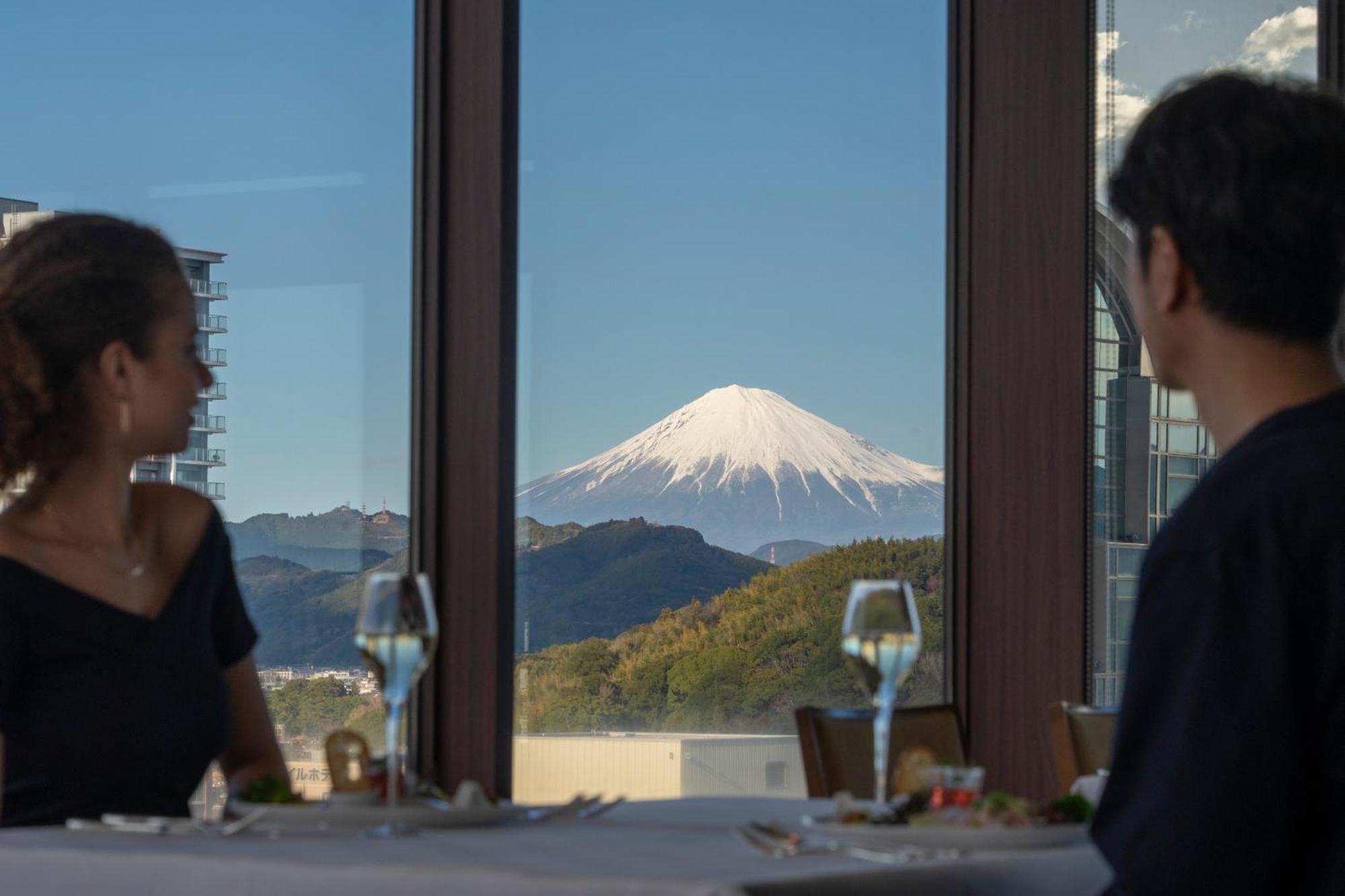 Hotel Associa Shizuoka Eksteriør billede Mount Fuji from the hotel