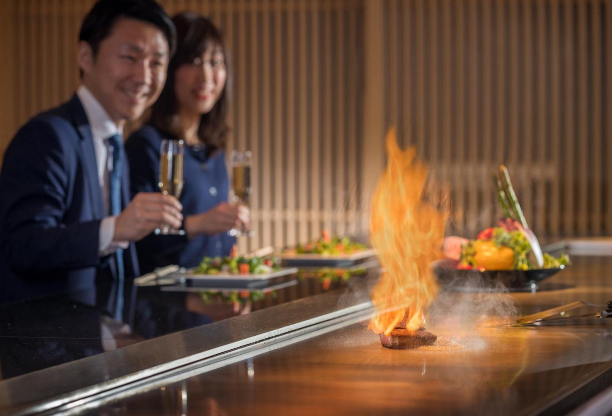 Hotel Associa Shizuoka Eksteriør billede A Korean restaurant in a business lounge at Incheon Airport